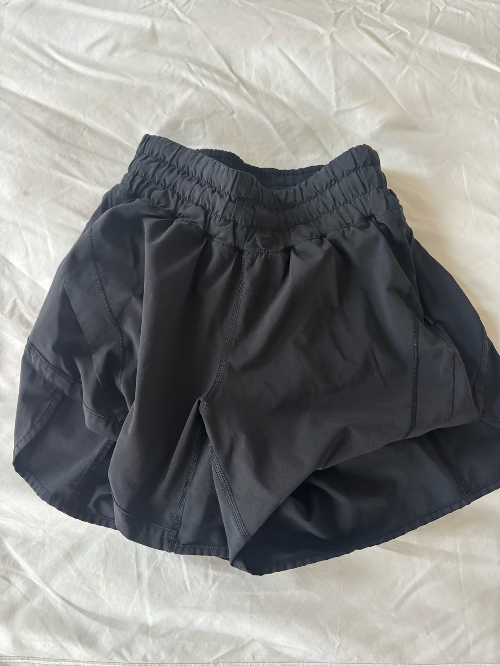 Lululemon Athletica Women's Black Athletic Shorts with Elastic Waistband